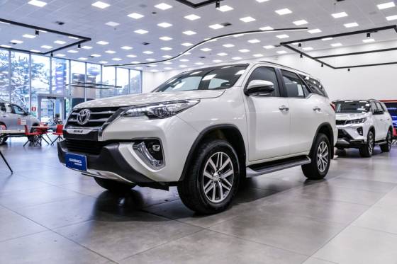 TOYOTA HILUX SW4 2.8 SRX 4X4 16V TURBO INTERCOOLER DIESEL 4P AUTOMÁTICO